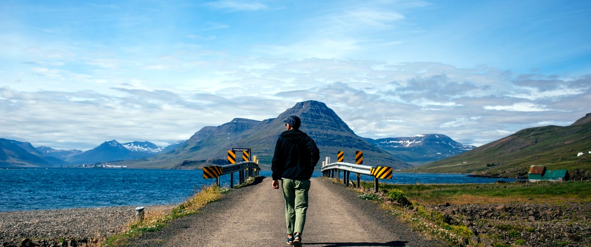 Explorando la ruta del Anillo de Islandia en bicicleta: Un viaje épico